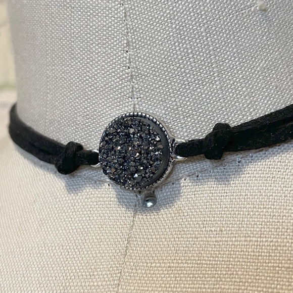 Black Chunky Strap Choker With Shimmery Sparkly Dark Grey Crystal Front Pendant - Picture 2 of 6